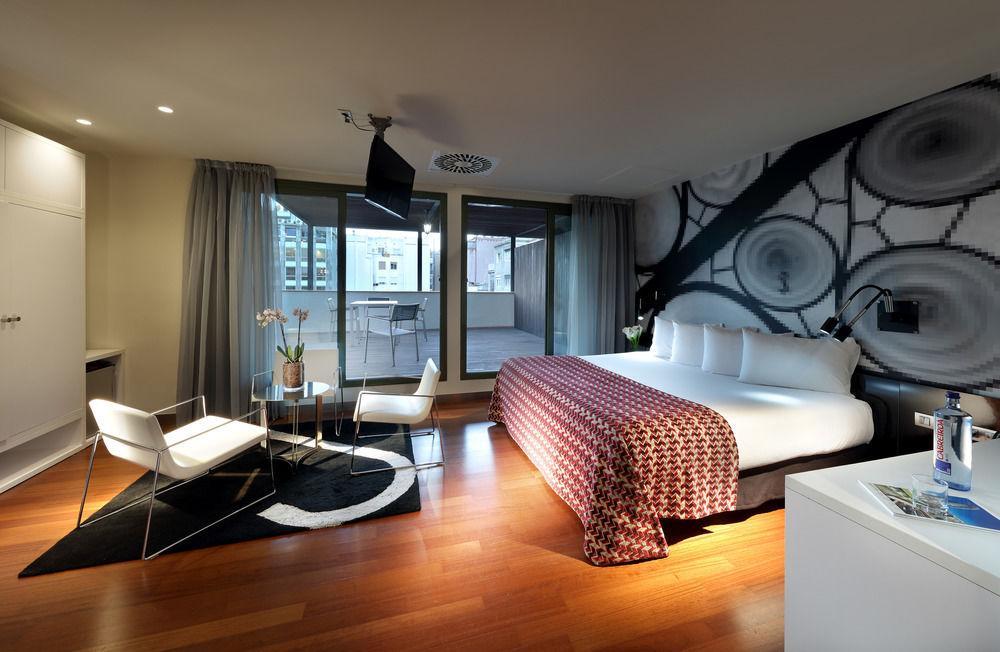 Hotel Bcn Design Barcelona Exterior foto A room at the hotel