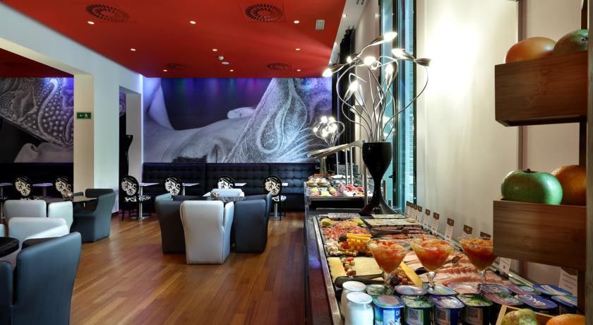 Hotel Bcn Design Barcelona Exterior foto Restaurant