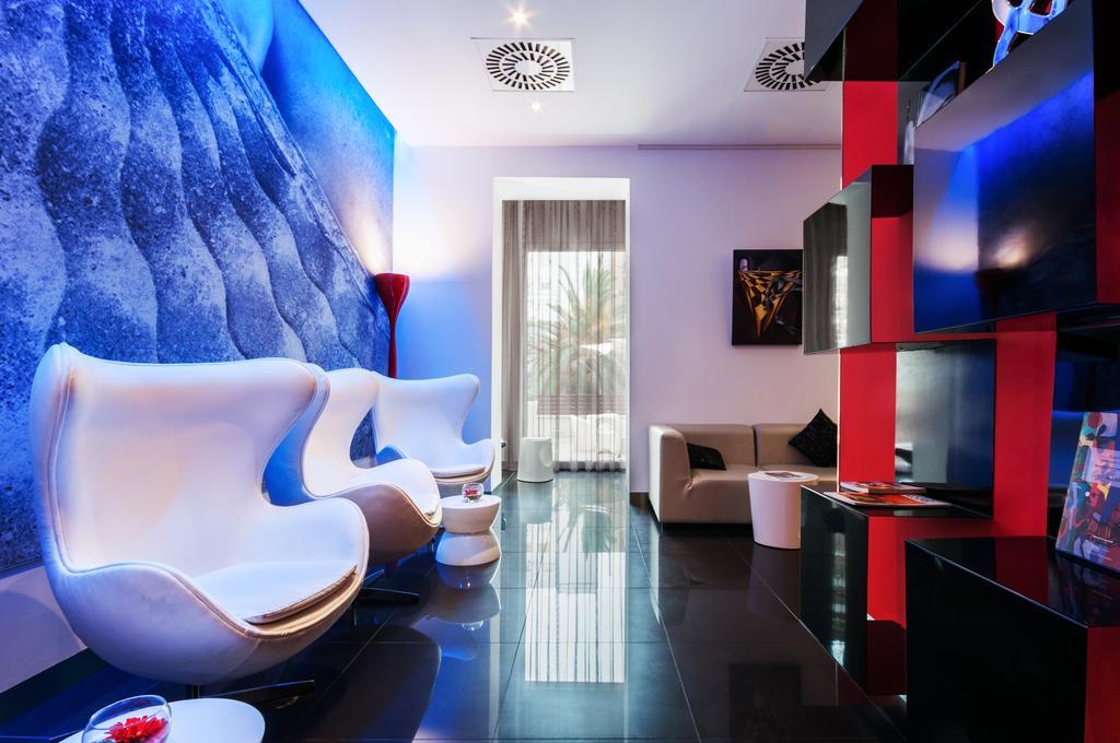 Hotel Bcn Design Barcelona Exterior foto The interior of the hotel